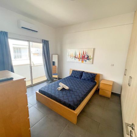 High Speed Holiday Apartment Larnaca Esterno foto