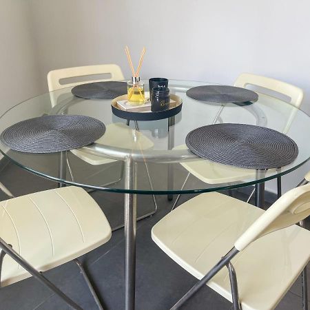 High Speed Holiday Apartment Larnaca Esterno foto